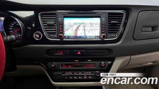 Kia All New Carnival Prestige, 2016 15