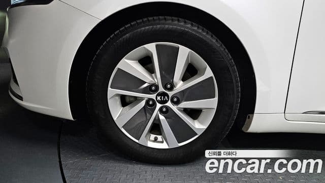 Kia All New K7 гибрид Noblesse, 2017 все фото