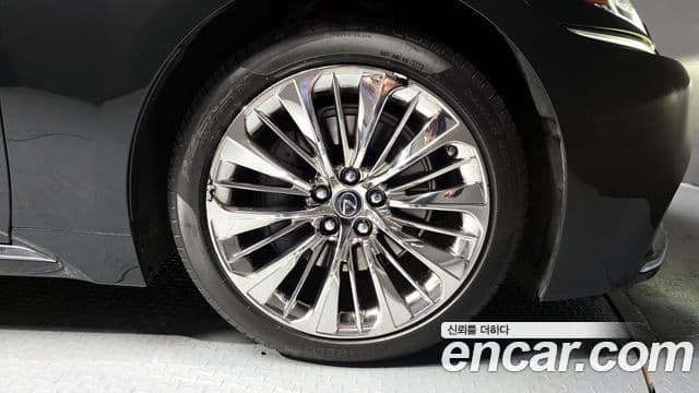 Lexus LS500h 5세대 3.5 Platinum AWD, 2020 все фото