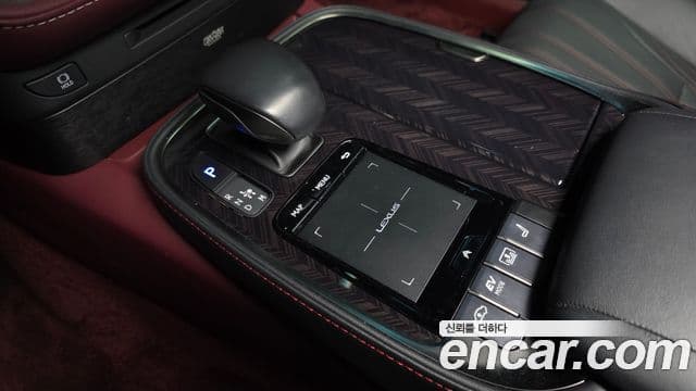 Lexus LS500h 5세대 3.5 Platinum AWD, 2020 9