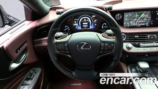 Lexus LS500h 5세대 3.5 Platinum AWD, 2020 13