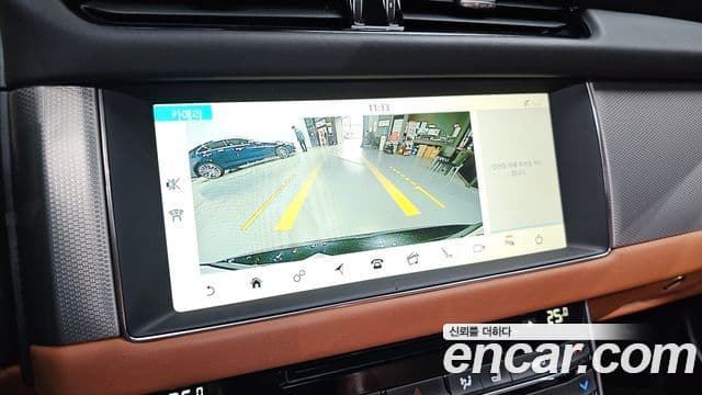 Jaguar XF (X260) 20d Portfolio AWD, 2019 15