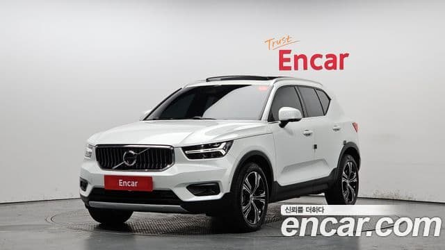 Volvo XC40 B4 Inscription, 2021 1