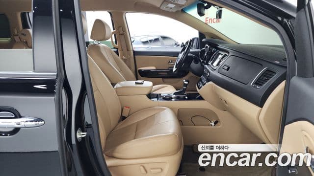 Kia The / новый New Carnival Noblesse, 2019 12