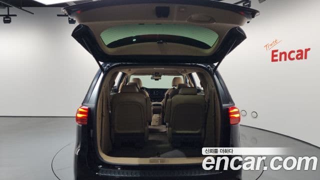 Kia The / новый New Carnival Noblesse, 2019 21