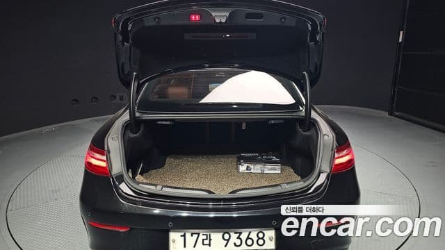 Mercedes-Benz E-класс W213 E220d купе, 2017 20