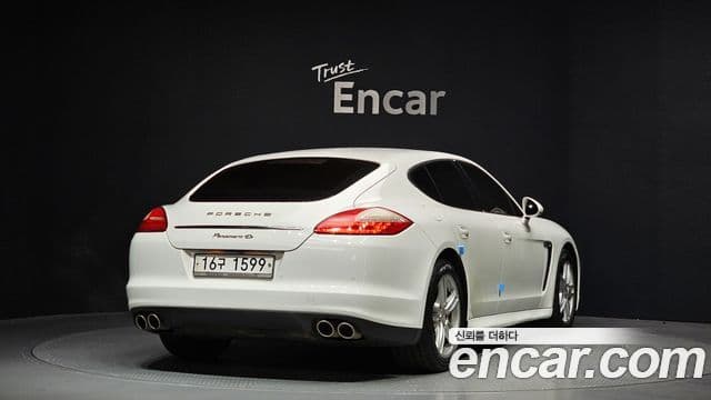 Porsche Panamera 970, 2010 2