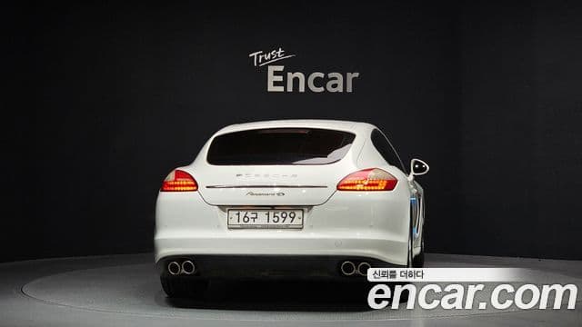 Porsche Panamera 970, 2010 4