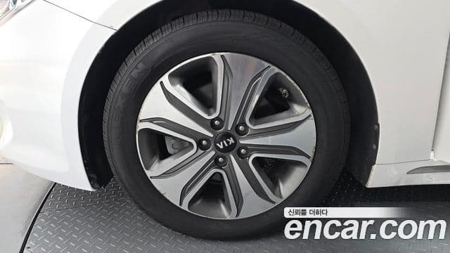 Kia K5 гибрид 2세대 Noblesse, 2016 все фото