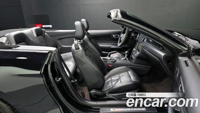 Ford Mustang кабриолет, 2019 10