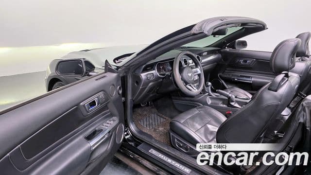 Ford Mustang кабриолет, 2019 11