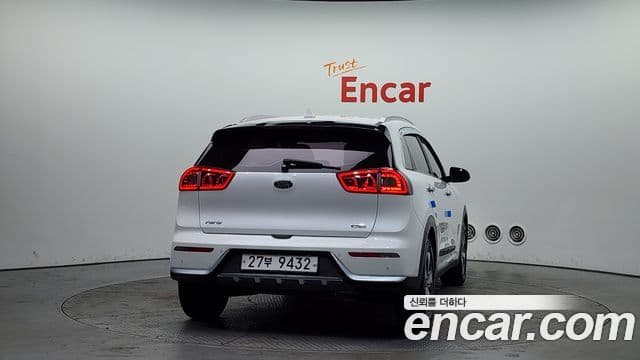 Kia Niro Prestige, 2018 4