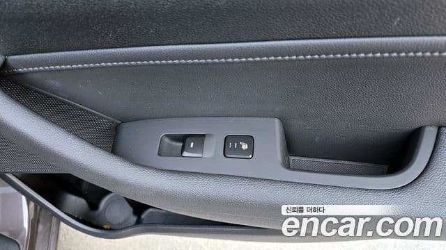 Hyundai LF Sonata LPI Modern(для людей с инвалидностью), 2015 9