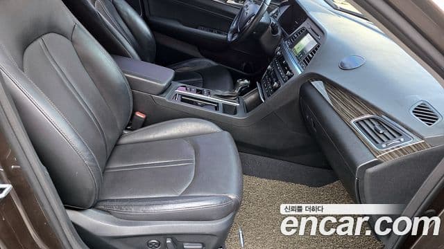 Hyundai LF Sonata LPI Modern(для людей с инвалидностью), 2015 12