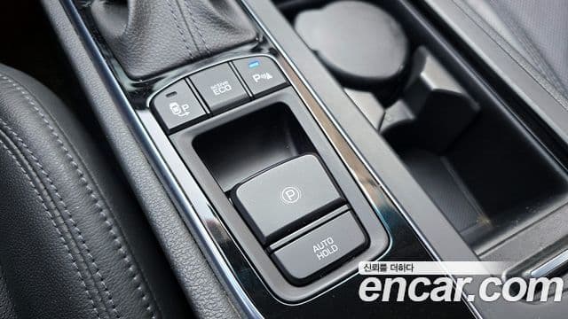 Hyundai LF Sonata LPI Modern(для людей с инвалидностью), 2015 13