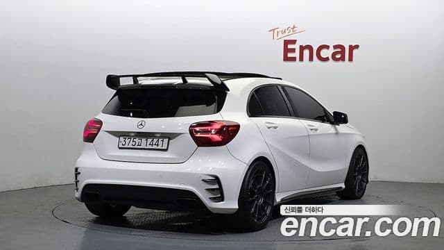 Mercedes-Benz A-класс W176 A45 AMG 4MATIC, 2015 2