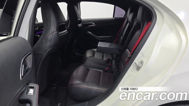 Mercedes-Benz A-класс W176 A45 AMG 4MATIC, 2015 11