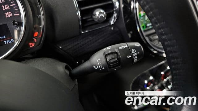 Mini Cooper 클럽맨 2세대, 2020 19