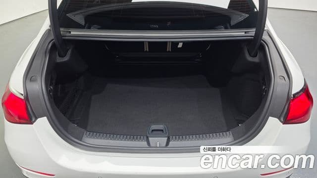 Mercedes-Benz E-класс W214 AMG Line, 2025 20