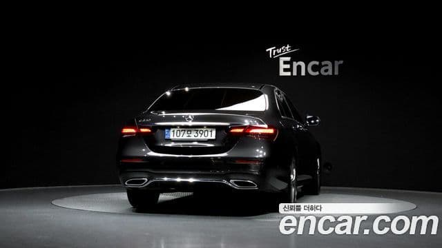 Mercedes-Benz E-класс W213 AMG Line, 2023 4