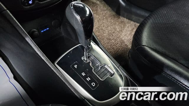 Hyundai Accent(новый кузов / новое поколение) Premier, 2013 9