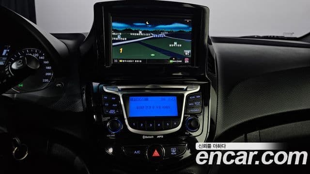 Hyundai Accent(новый кузов / новое поколение) Premier, 2013 16