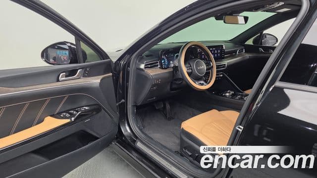 Kia K5 гибрид 3세대 Signature, 2023 10