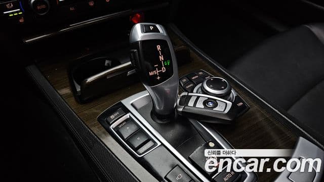 BMW 7시리즈 (F01) 740Li, 2011 9