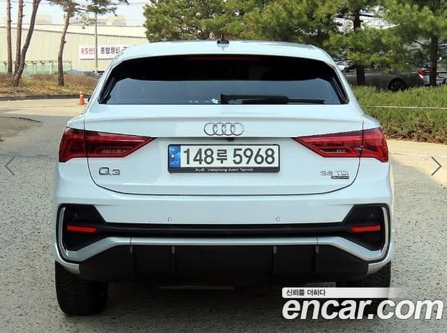 Audi Q3 (F3) 35 TDI Quattro Premium Sportback, 2023 4