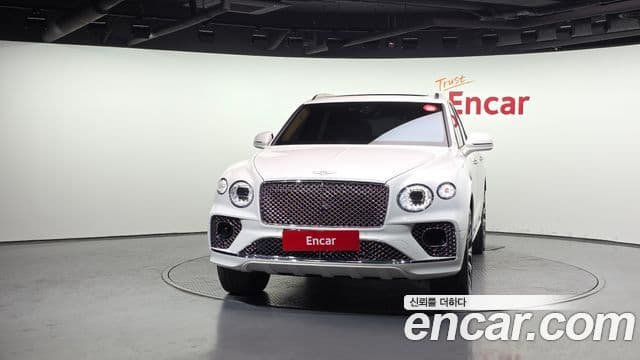 Bentley Bentayga 4.0 V8, 2022 3