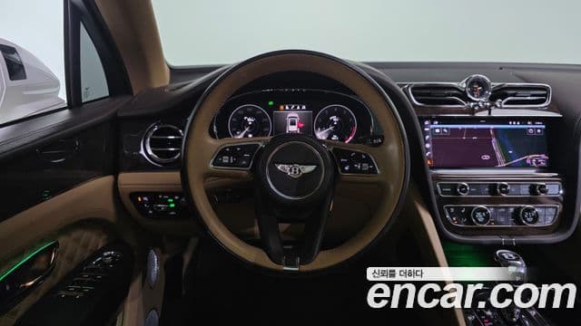 Bentley Bentayga 4.0 V8, 2022 13