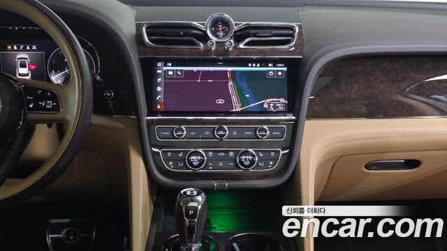 Bentley Bentayga 4.0 V8, 2022 14