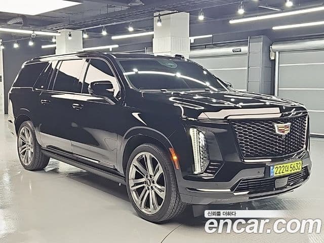 Cadillac Escalade 5세대 ESV Sport Platinum, 2025 2