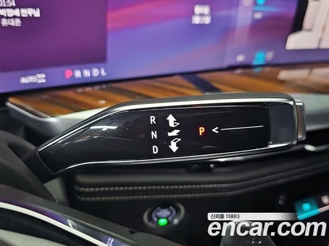 Cadillac Escalade 5세대 ESV Sport Platinum, 2025 9