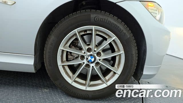 BMW 3시리즈 (E90) 320d седан, 2009 все фото