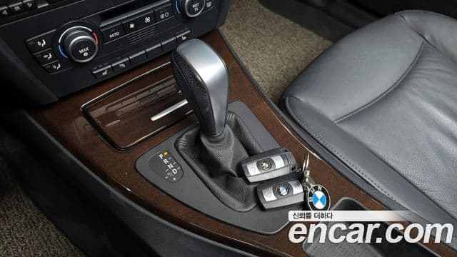 BMW 3시리즈 (E90) 320d седан, 2009 9