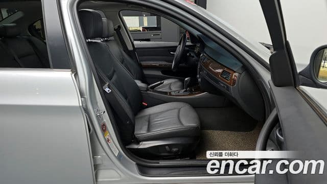 BMW 3시리즈 (E90) 320d седан, 2009 11