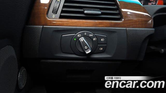 BMW 3시리즈 (E90) 320d седан, 2009 17