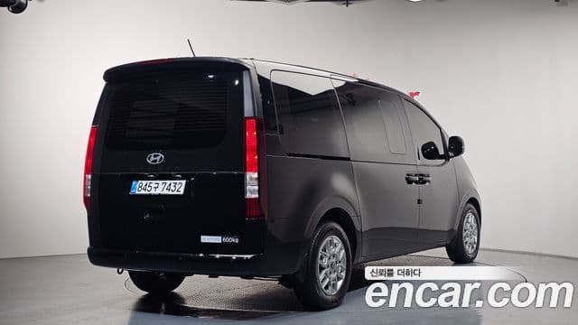 Hyundai Staria Modern, 2025 2