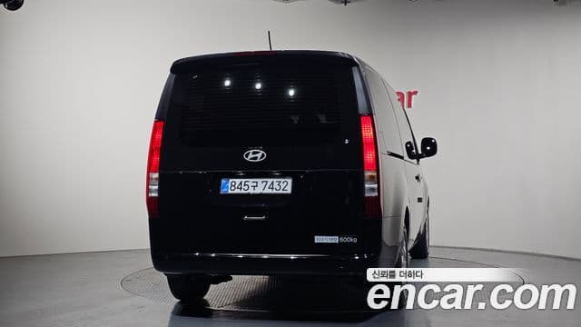 Hyundai Staria Modern, 2025 4