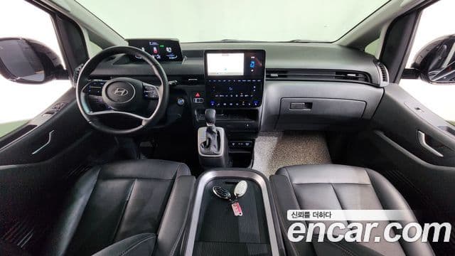 Hyundai Staria Modern, 2025 7
