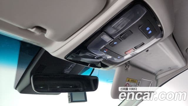 Hyundai Staria Modern, 2025 19