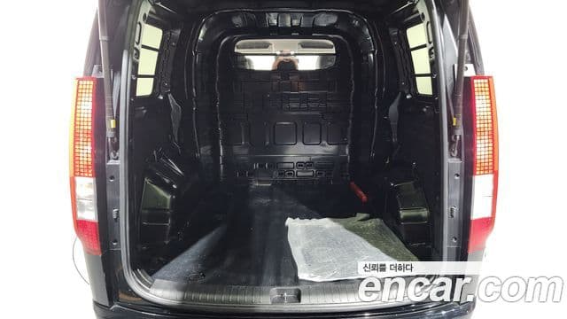 Hyundai Staria Modern, 2025 20