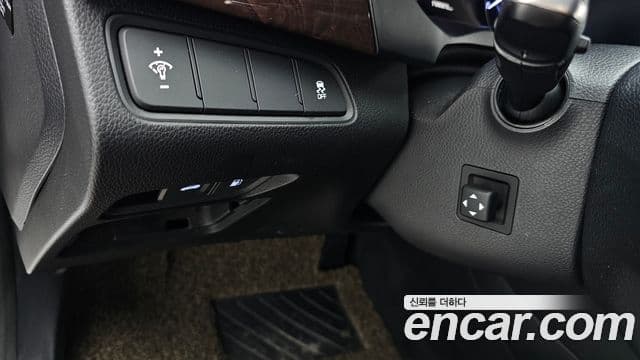 Hyundai Aslan Modern, 2015 16