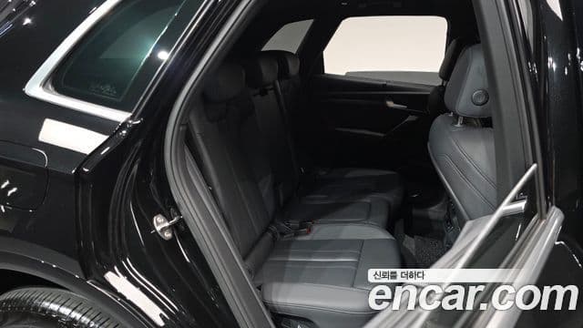 Audi Q5 (FY) Premium, 2023 12