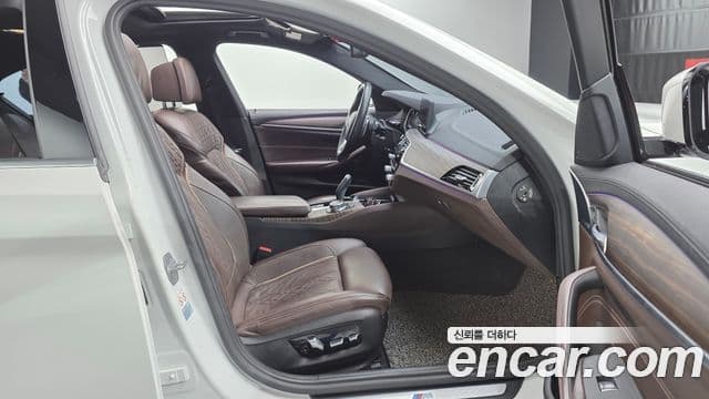 BMW 5시리즈 (G30) 530i M Sport Plus, 2018 10