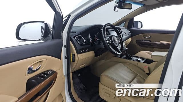 Kia All New Carnival Prestige, 2018 11