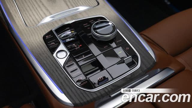 BMW X7 (G07) xDrive 40d Design Pure Excellence 6인승, 2025 9