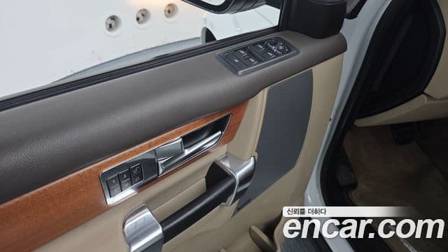 Land Rover Discovery 4 3.0 SDV6 SE, 2014 17