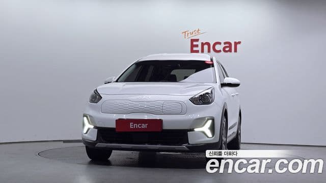 Kia Niro Plus Light (таксомоторный тип), 2023 3